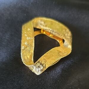 Gold-Plated Women's Scarf Clip